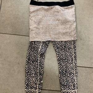 Lululemon Crop Pant w/ Skirt